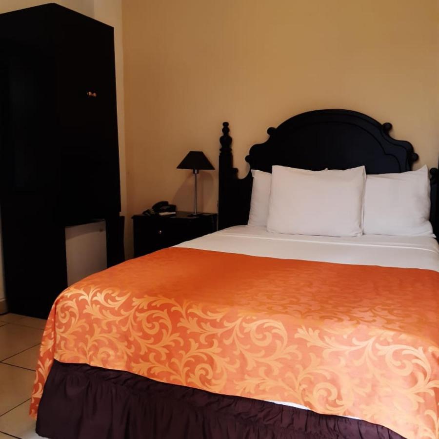 Hotel Villa Florencia Zona Rosa San Salvador Ngoại thất bức ảnh