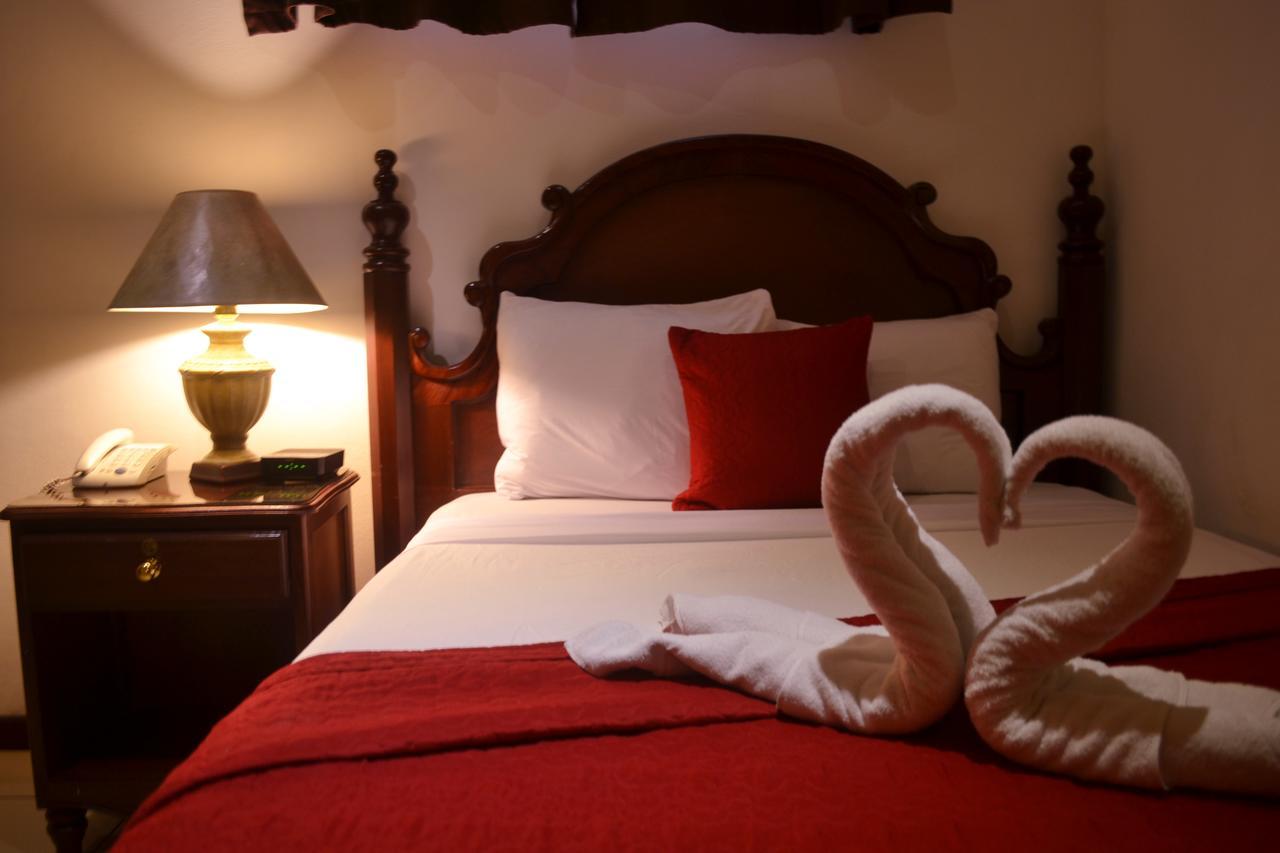 Hotel Villa Florencia Zona Rosa San Salvador Ngoại thất bức ảnh